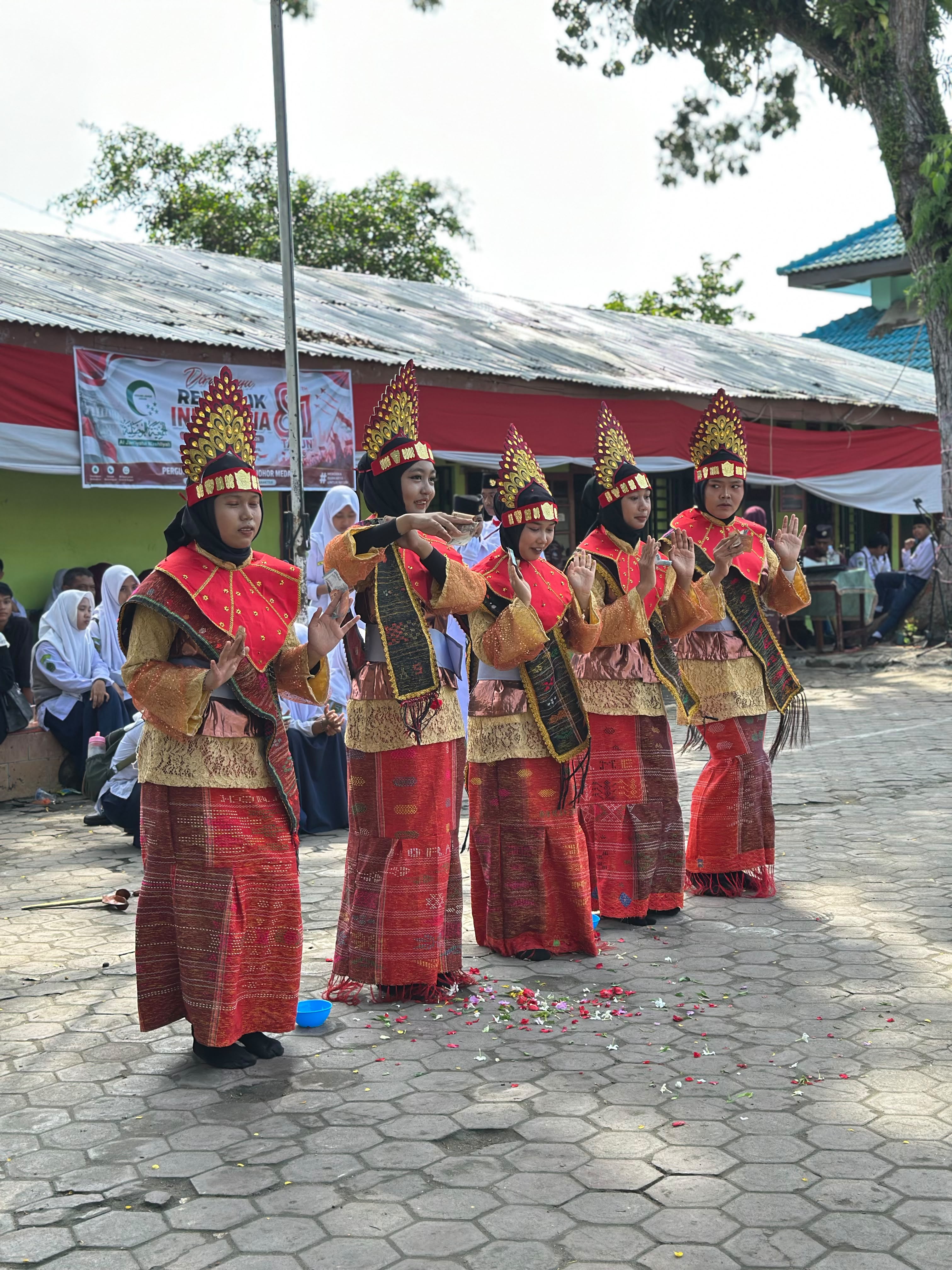 Tari